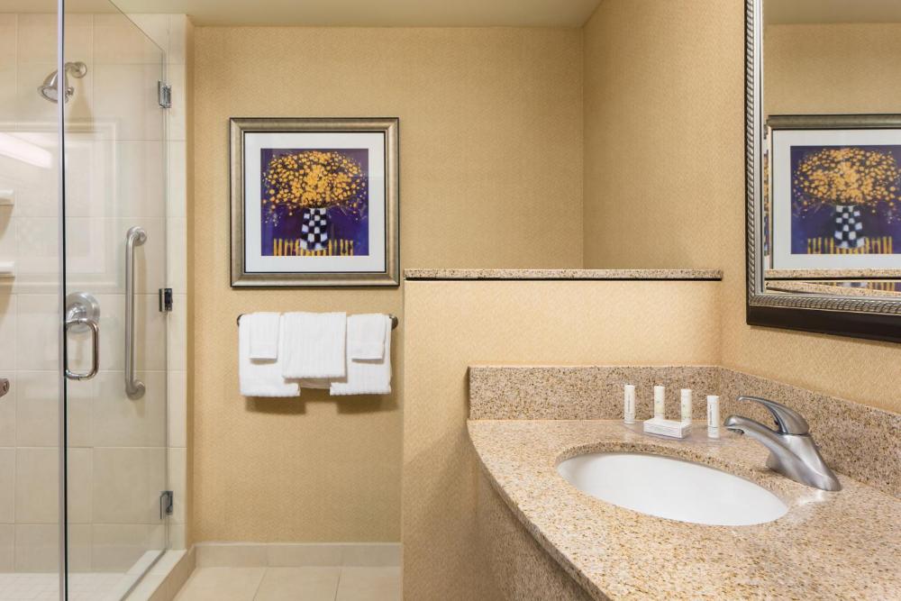 Queen Room with Two Queen Beds interior